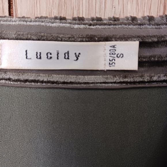 Lucidy Velvet Ribbed Fully Lined Long Sleeve Midi Dress - Picture 7 of 13